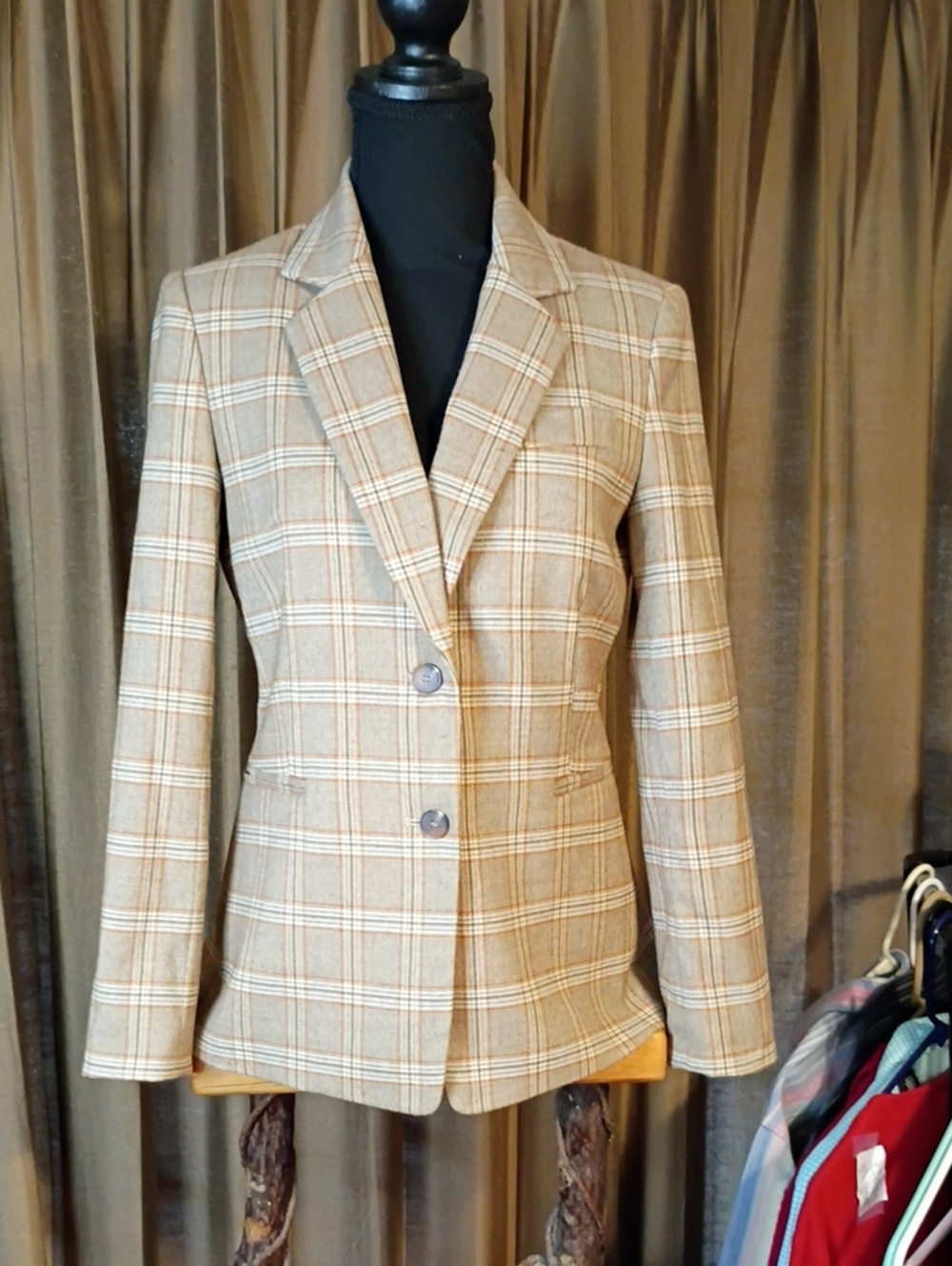 Daniel Cremieux Beige & Orange Plaid Two-Button Blazer